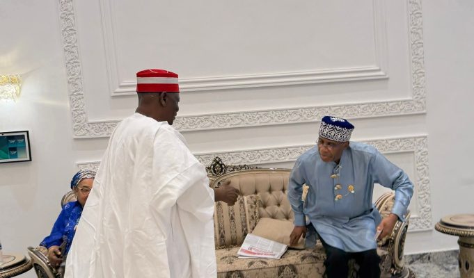 Kwankwaso Arrives in Ibadan for Opposition Leaders’ Summit