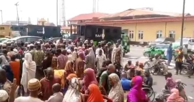 Lagos Arrests 396 Beggars, Begins Plans to Return Them to Home States