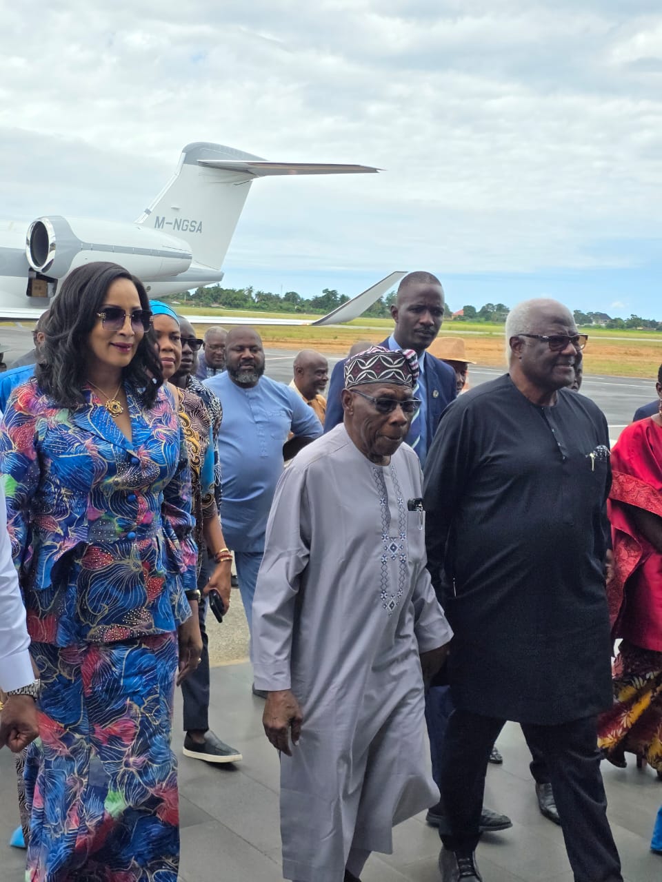 Minister of Foreign Affairs, Ambassador Bianca Odumegwu-Ojukwu; former President of Nigeria, Olusegun Obasanjo; and the former Sierra Leone President Ernest Bai Koroma, arriving at Freetown