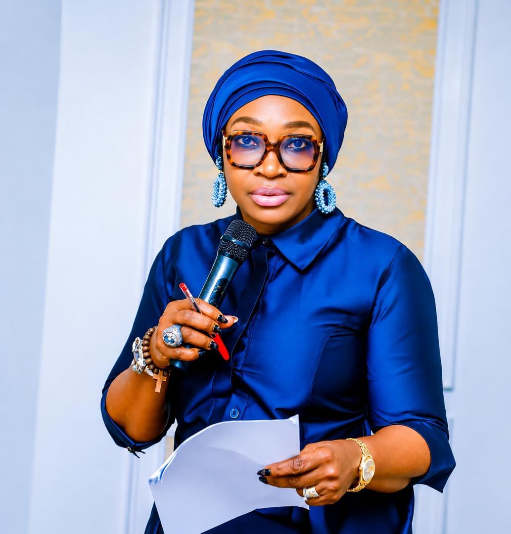 Picture of the Candidate of the All Progressives Congress for 2027 Anambra Central Senatorial Election, Senator Uche Ekwunife to depict her opinion piece written on the recent visit of the First Lady, Senator Oluremi Tinubu 