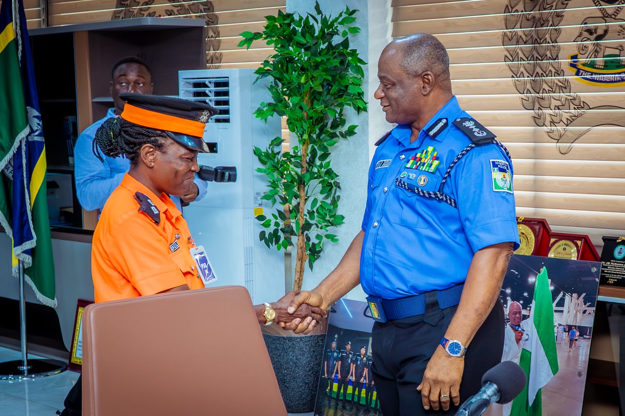 Inspector-General of Police, IGP Olatunji Rilwan Disu, with the retired Deputy Superintendent of Traffic (DST) Anifa Bello Abiodun, during the IGP’s Award of Recognition and cash support in appreciation of her outstanding service to the Nigeria Police Force, yesterday in Abuja.