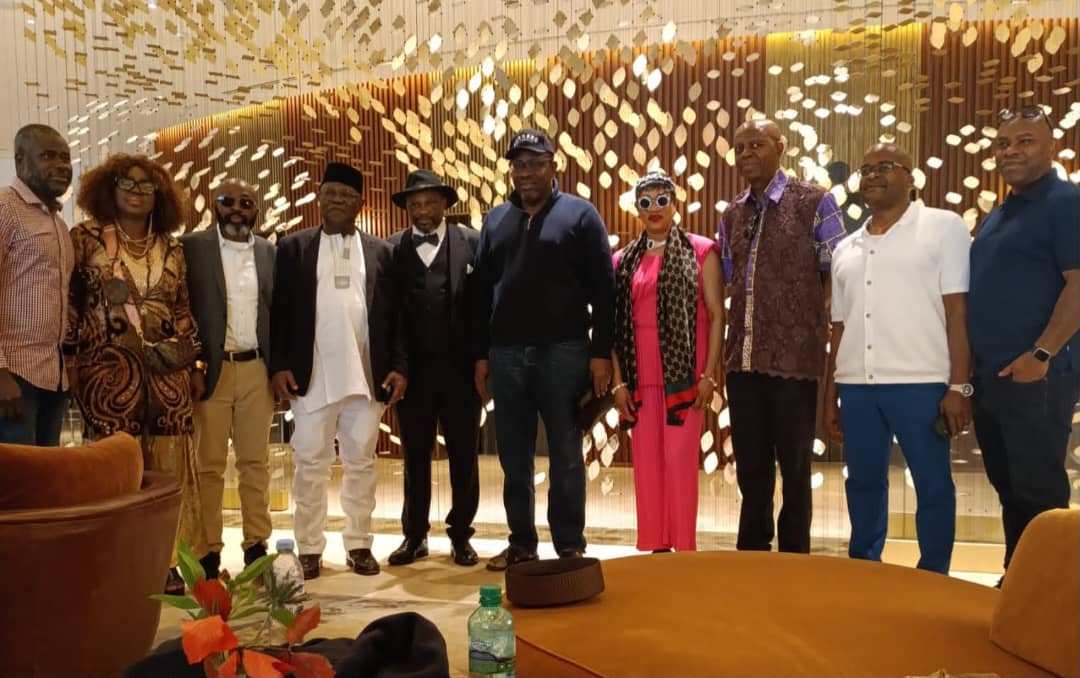 Leaders of the United Kingdom chapter of the Nigerian Democratic Congress (NDC-UK) in a group photograph with the party leader, Seriake Dickson in London on Saturday 