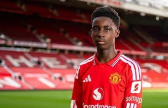 Manchester United Sign 16-Year-Old English-Nigerian Midfielder David Eze David Eze