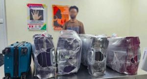 38-year-old businessman, Philip Tunde, arrested by NDLEA with 4.80 kilogrammes of cocaine at the Murtala Muhammed International Airport (MMIA), Lagos