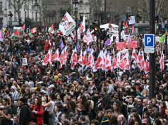 Over 5,000 Arrested As France Student Protests Enter Third Week Protesting French students