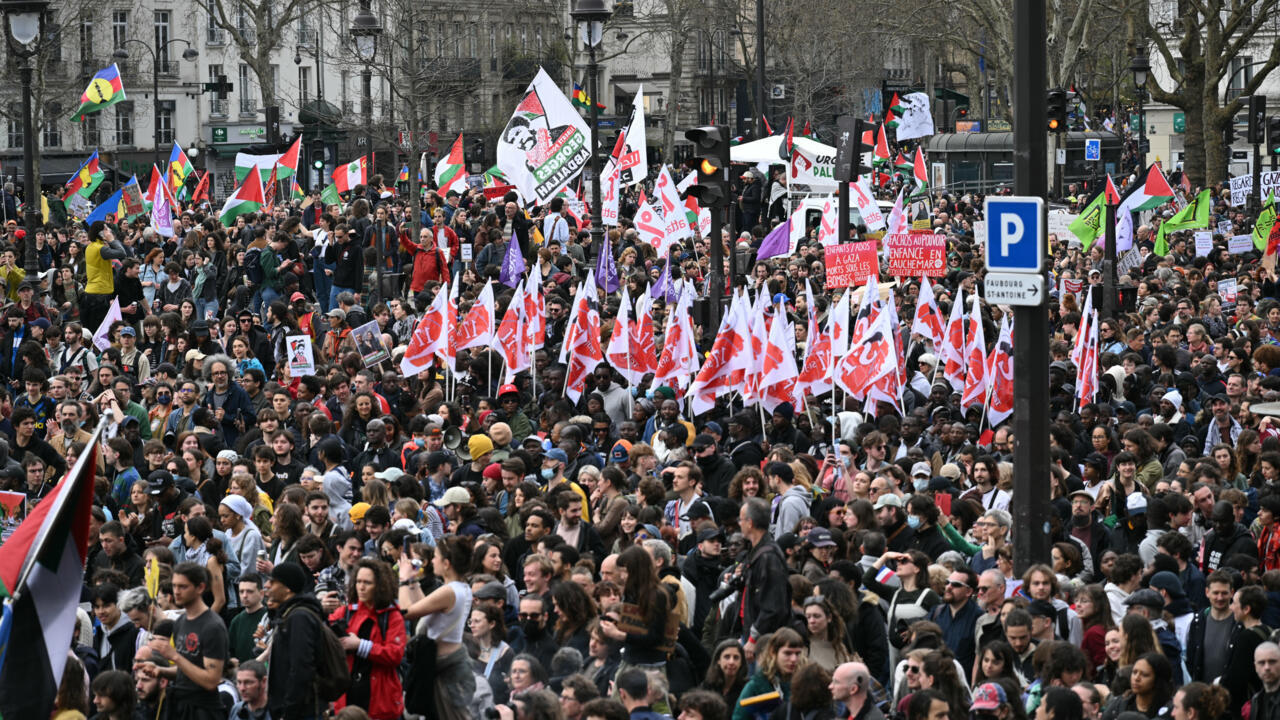 Protesting French students 